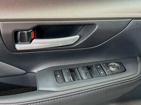 New 2026 Toyota Grand Highlander FWD image 17