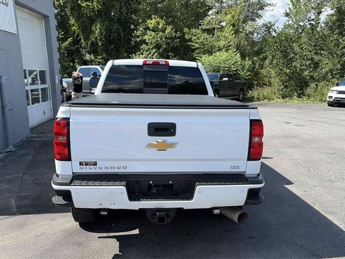 Used 2018 Chevrolet Silverado 2500 LTZ w/ Duramax Plus Package AWD/4WD image 7