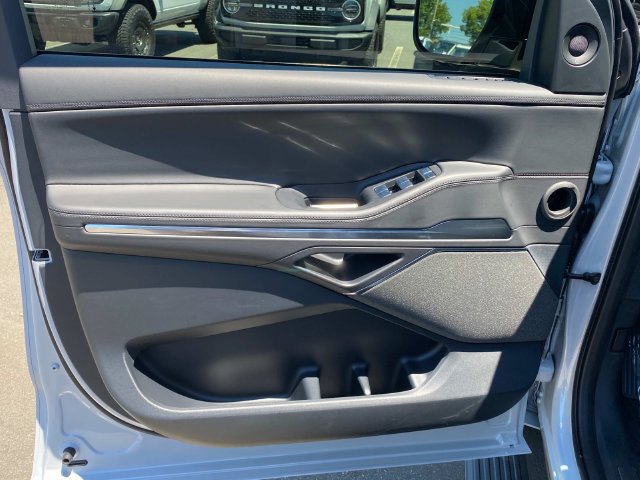 New 2026 Lincoln Navigator Reserve w/ Jet Appearance Package AWD/4WD image 10