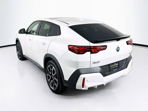 Used 2025 BMW X2 xDrive28i AWD/4WD image 5