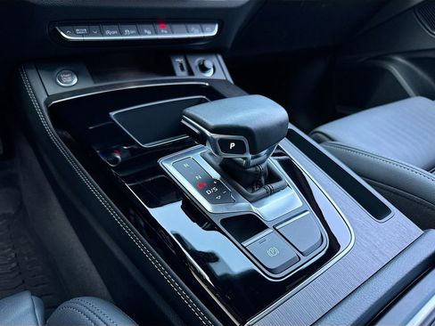 Used 2021 Audi Q5 Prestige image 19