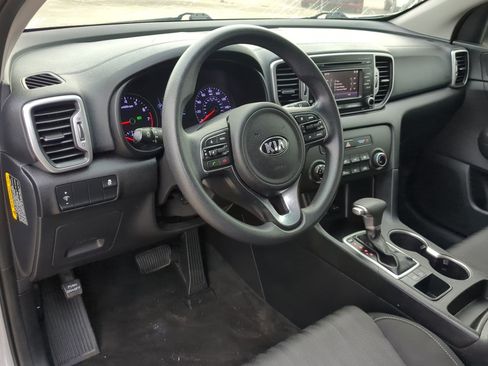Used 2017 Kia Sportage LX image 12
