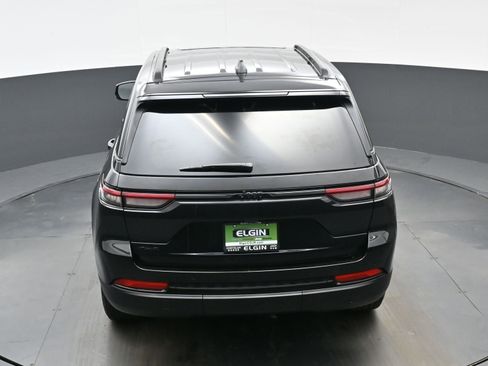 Used 2025 Jeep Grand Cherokee Altitude AWD/4WD image 39