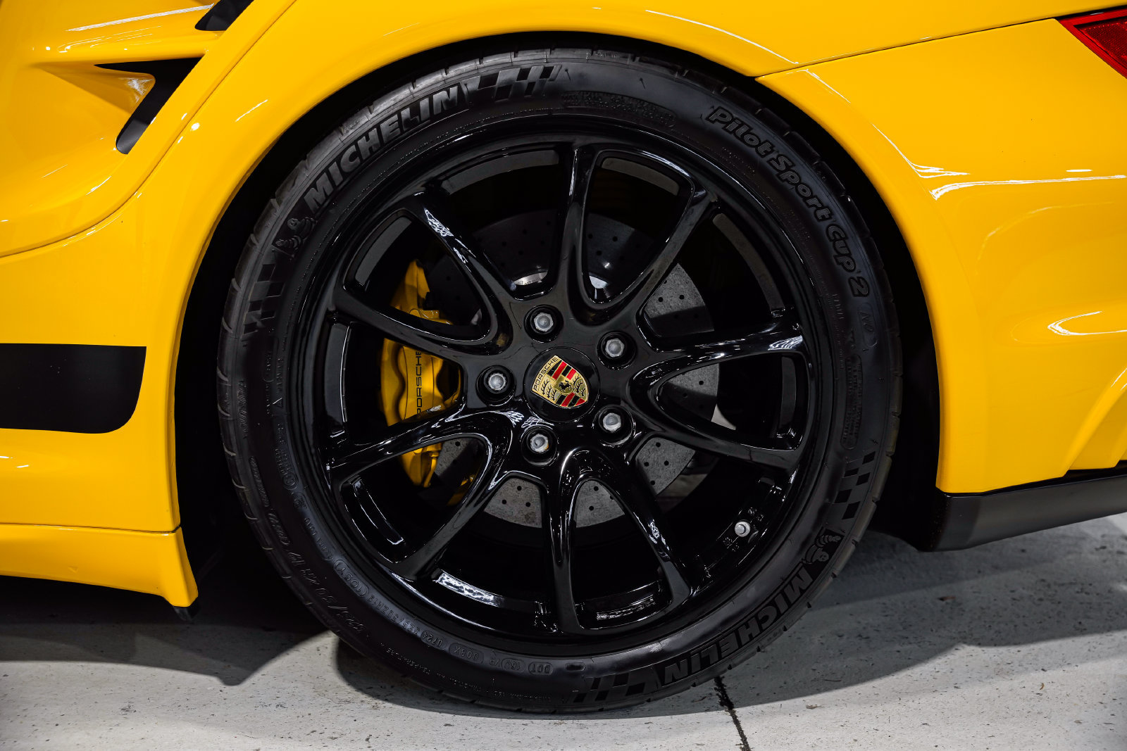 Used 2008 Porsche 911 GT2 RWD image 41