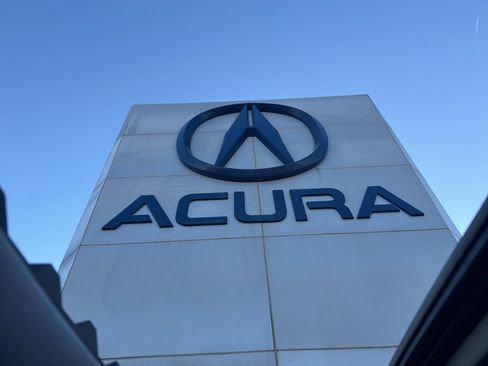 Used 2025 Honda Odyssey Elite image 2