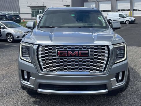 Used 2024 GMC Yukon XL Denali w/ Denali Reserve Package AWD/4WD image 8