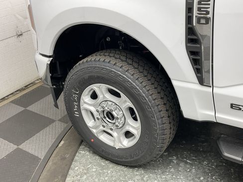 New 2026 Ford F250 XLT AWD/4WD image 30