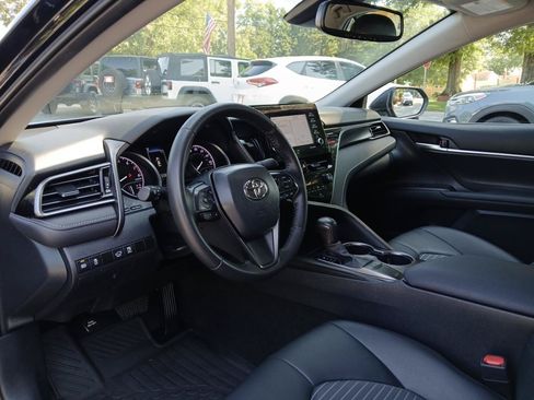 Used 2024 Toyota Camry SE w/ Convenience Package FWD image 17