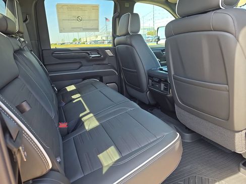 New 2026 GMC Sierra 2500 AT4X w/ AT4X AEV Edition AWD/4WD image 11