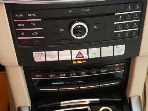 Used 2016 Mercedes-Benz E 350 4MATIC Sedan image 24