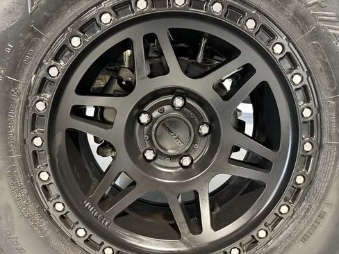 Used 2013 Jeep Wrangler Unlimited Rubicon w/ Connectivity Group AWD/4WD image 10