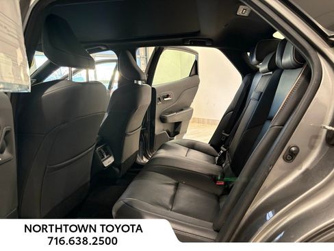 Used 2023 Toyota Crown Limited image 25