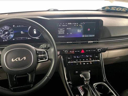 Used 2023 Kia Carnival SX FWD image 8