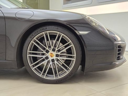 Used 2019 Porsche 911 Carrera RWD image 8
