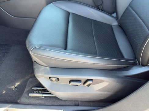 Used 2023 Volkswagen Atlas SE image 12