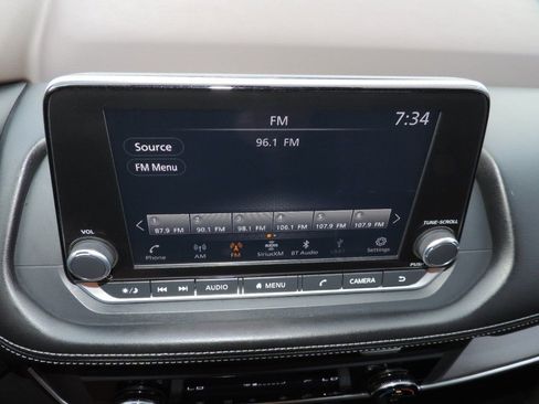 Used 2023 Nissan Rogue SV image 21