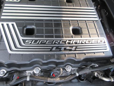 Used 2022 Chevrolet Camaro ZL1 image 19