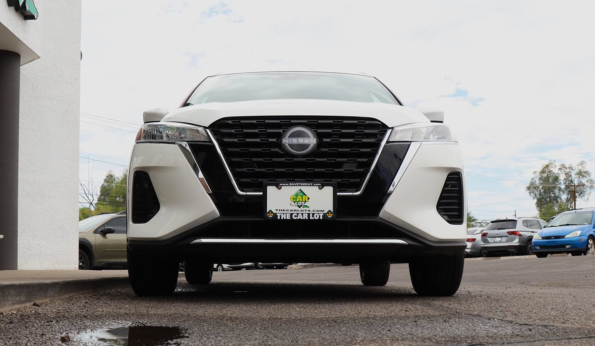 Used 2023 Nissan Kicks SV FWD image 17
