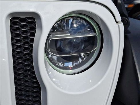 Certified 2021 Jeep Wrangler Sport S image 9