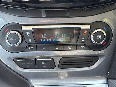 Used 2012 Ford Focus Titanium FWD image 24