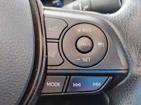 Used 2022 Toyota Corolla LE image 15