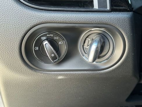 Certified 2022 Porsche Macan S image 35