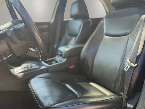 Used 2019 Chrysler 300 Limited RWD image 9