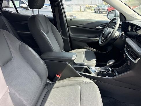 Used 2025 Buick Encore GX Preferred FWD image 24