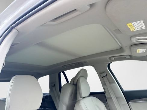 Certified 2025 Volvo XC90 T8 Plus w/ Protection Package AWD/4WD image 19