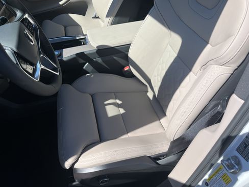 New 2025 Volvo EX90 Plus image 21