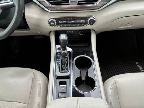 Certified 2021 Nissan Altima 2.5 Platinum AWD/4WD image 16