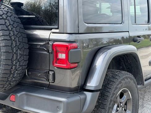 Used 2019 Jeep Wrangler Unlimited Rubicon w/ Advanced Safety Group AWD/4WD image 11