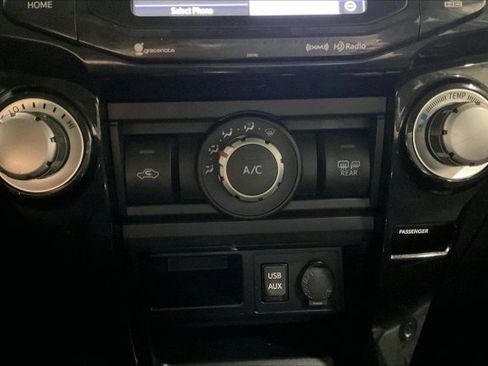 Used 2018 Toyota 4Runner TRD Off-Road Premium image 32