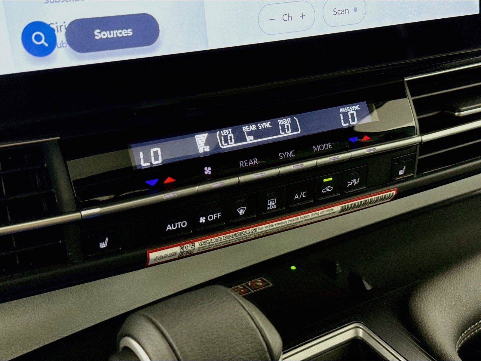 Certified 2026 Toyota Sienna XLE FWD image 27