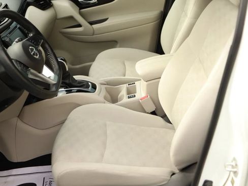 Used 2021 Nissan Rogue Sport SV FWD image 21