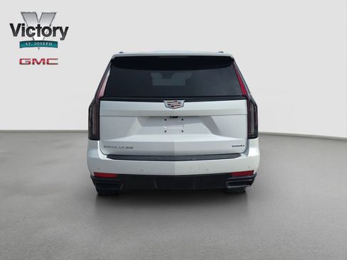 Used 2021 Cadillac Escalade ESV Sport image 16