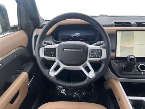New 2026 Land Rover Defender 130 X-Dynamic SE AWD/4WD image 15