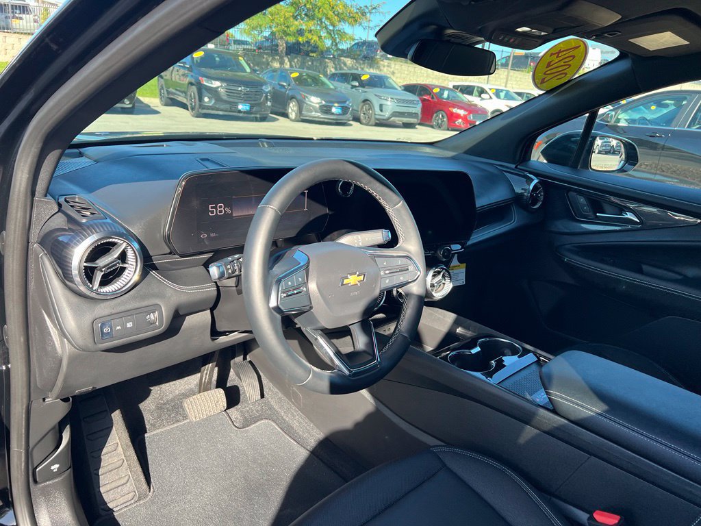 Used 2024 Chevrolet Blazer EV LT AWD/4WD image 18