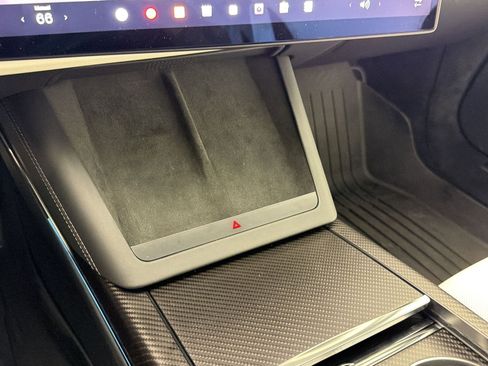 Used 2026 Tesla Model S Plaid image 28