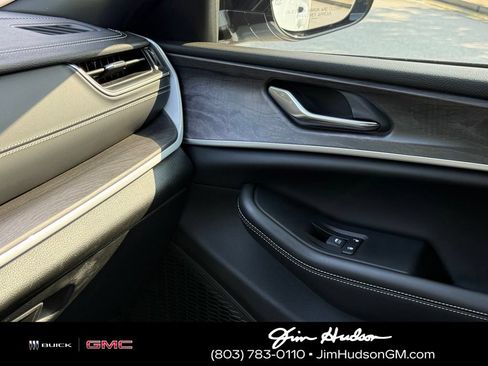 Used 2024 Jeep Grand Cherokee L Limited w/ Luxury Tech Group II AWD/4WD image 38