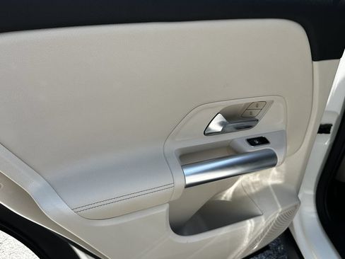 Certified 2026 Mercedes-Benz GLA 250 w/ Exclusive Package image 25