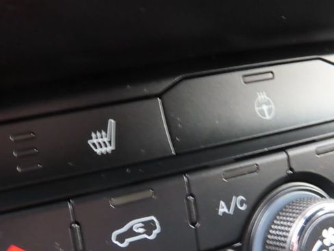 Used 2022 Dodge Durango GT w/ Blacktop Package AWD/4WD image 5