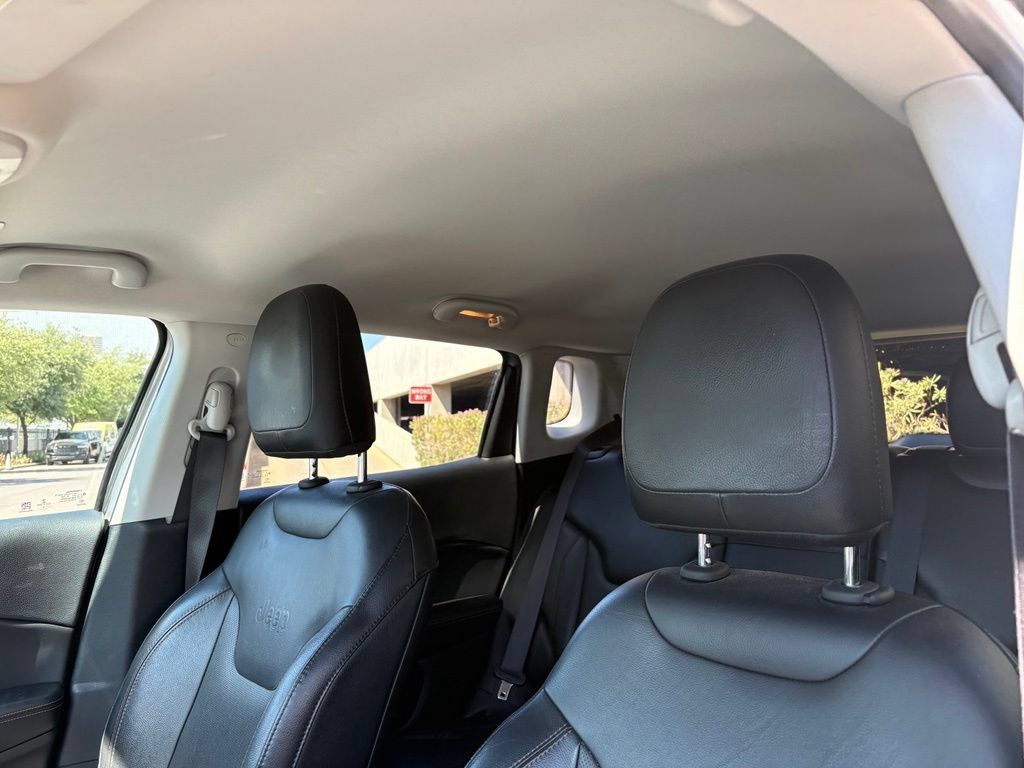 Used 2018 Jeep Compass Limited w/ Navigation Group FWD image 10