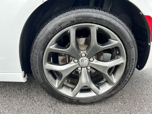 Used 2015 Dodge Charger R/T w/ Plus Group image 15