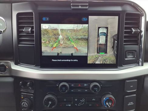 Certified 2025 Ford F350 XLT w/ Black Appearance Package image 13