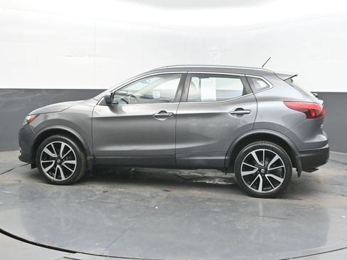 Used 2017 Nissan Rogue Sport SL w/ SL Premium Package FWD image 5