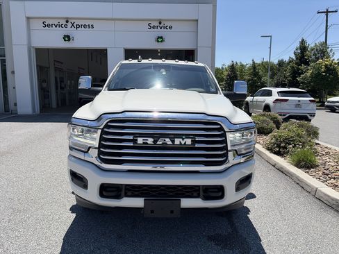 Used 2023 RAM 3500 Limited AWD/4WD image 2