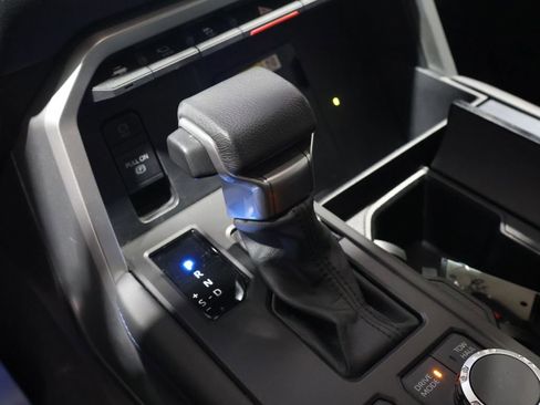 Used 2024 Toyota Tundra Platinum image 29