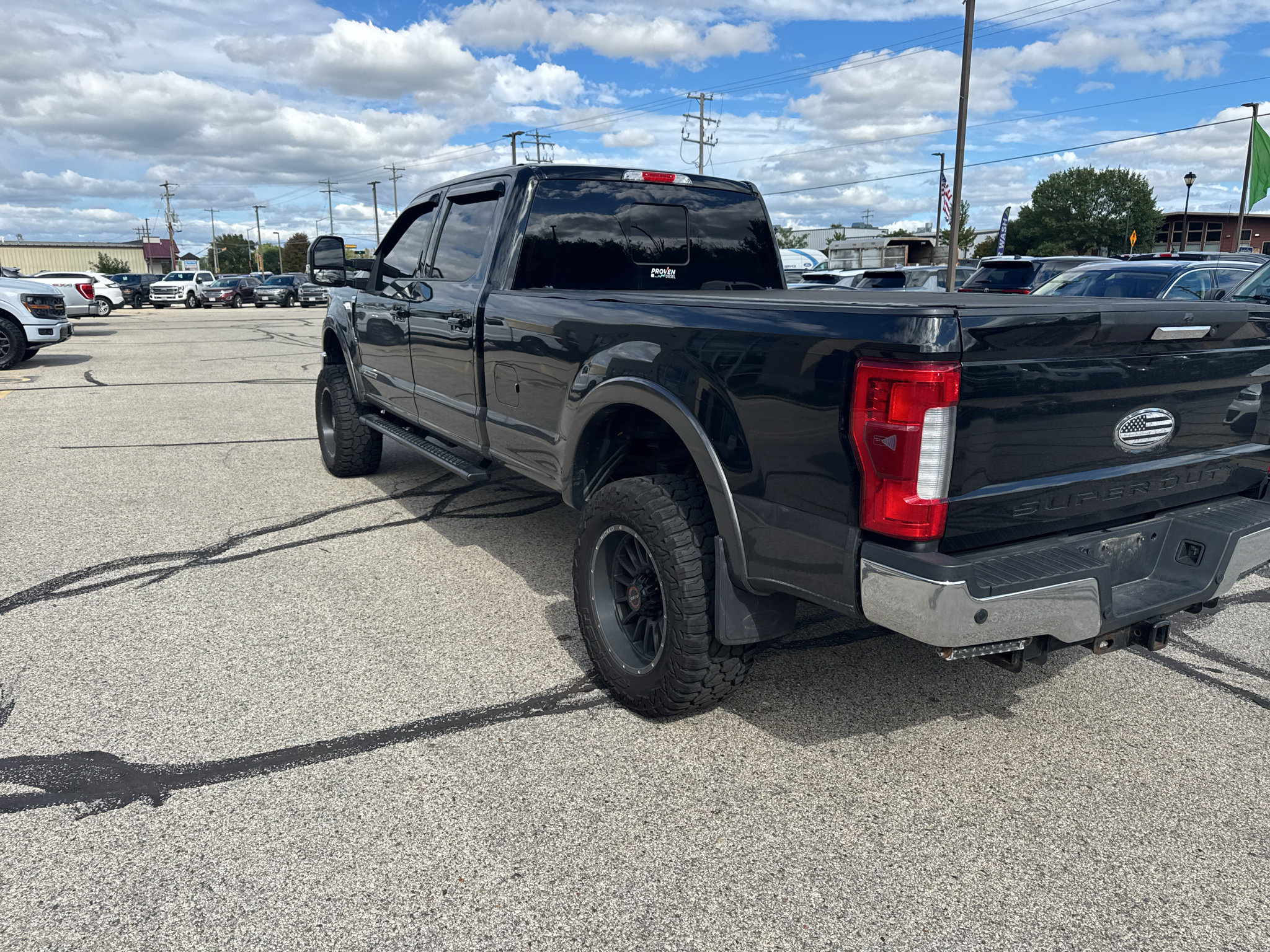 Used 2017 Ford F250 Lariat w/ FX4 Off-Road Package AWD/4WD image 8