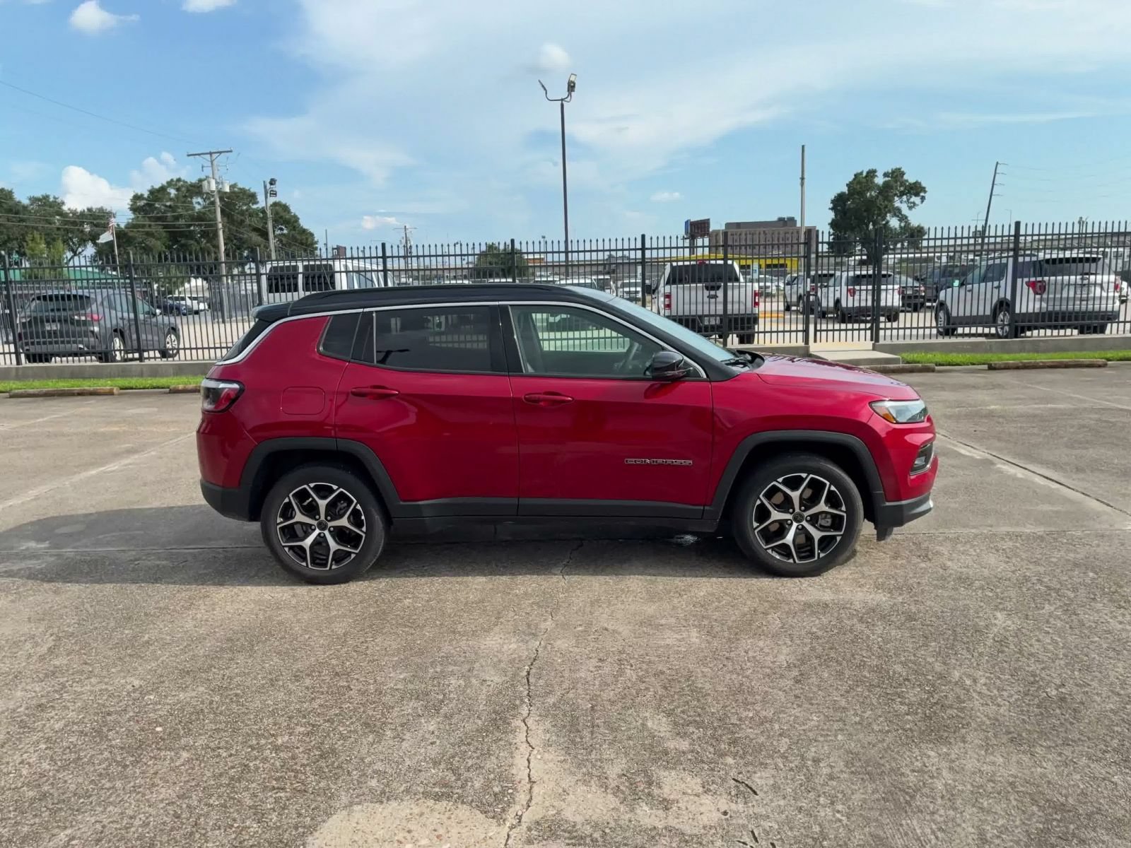 Used 2025 Jeep Compass Limited AWD/4WD image 15